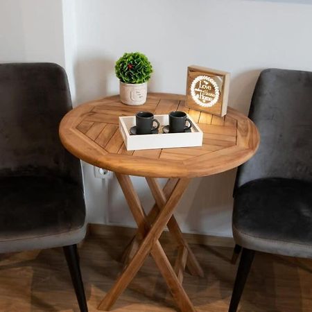 Cozy Modern Studio In Thessaloniki Διαμέρισμα Εξωτερικό φωτογραφία