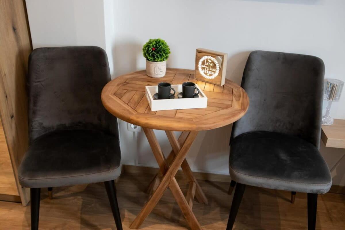 Cozy Modern Studio In Thessaloniki Διαμέρισμα Εξωτερικό φωτογραφία
