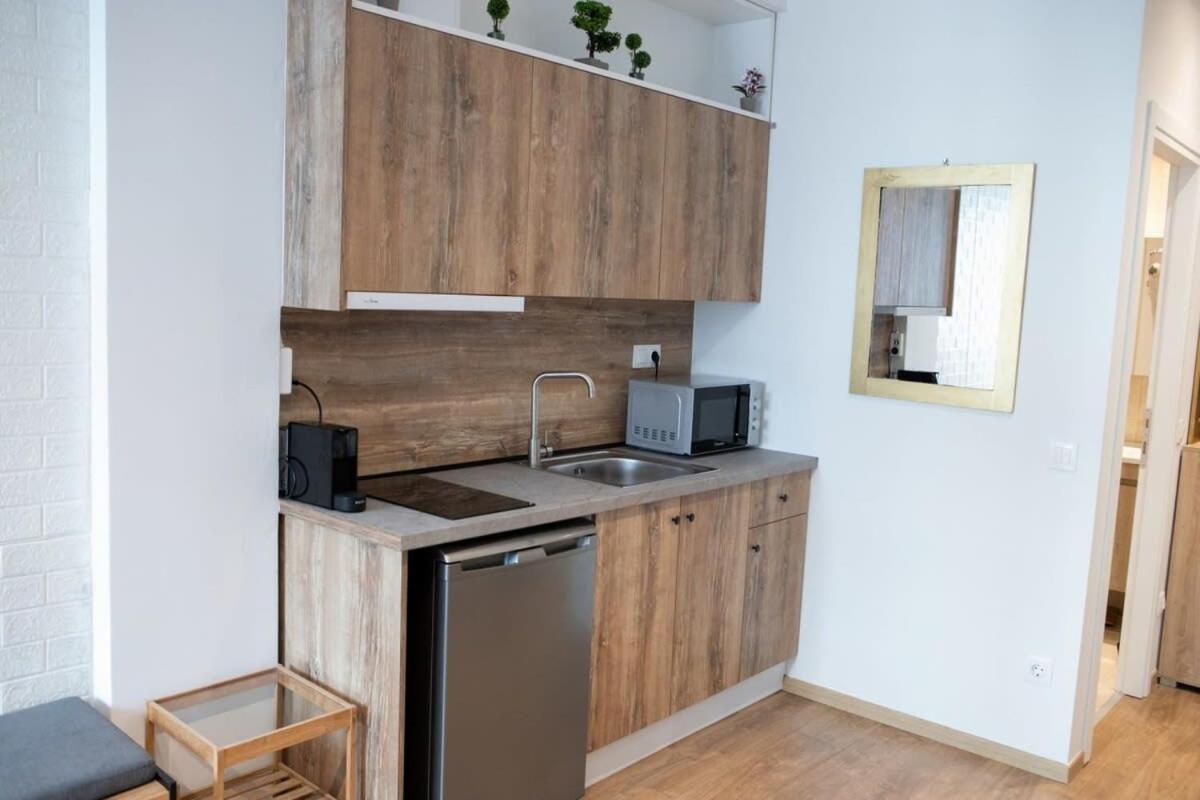 Cozy Modern Studio In Thessaloniki Διαμέρισμα Εξωτερικό φωτογραφία