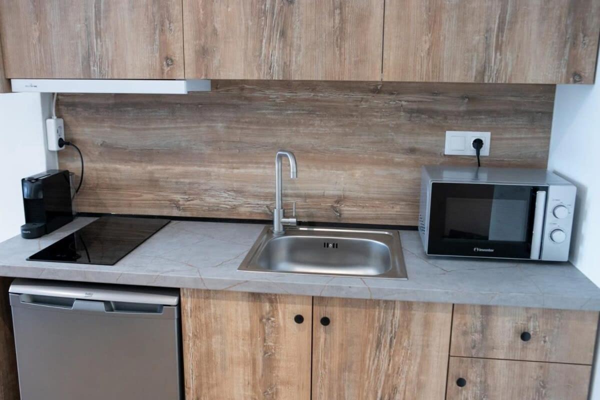 Cozy Modern Studio In Thessaloniki Διαμέρισμα Εξωτερικό φωτογραφία